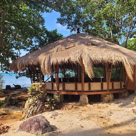 Alam Kita Hotel Karimunjawa Exterior photo