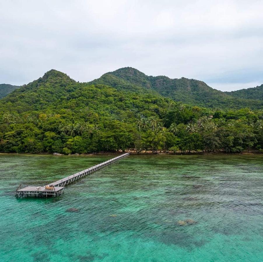 Alam Kita Hotel Karimunjawa Exterior photo