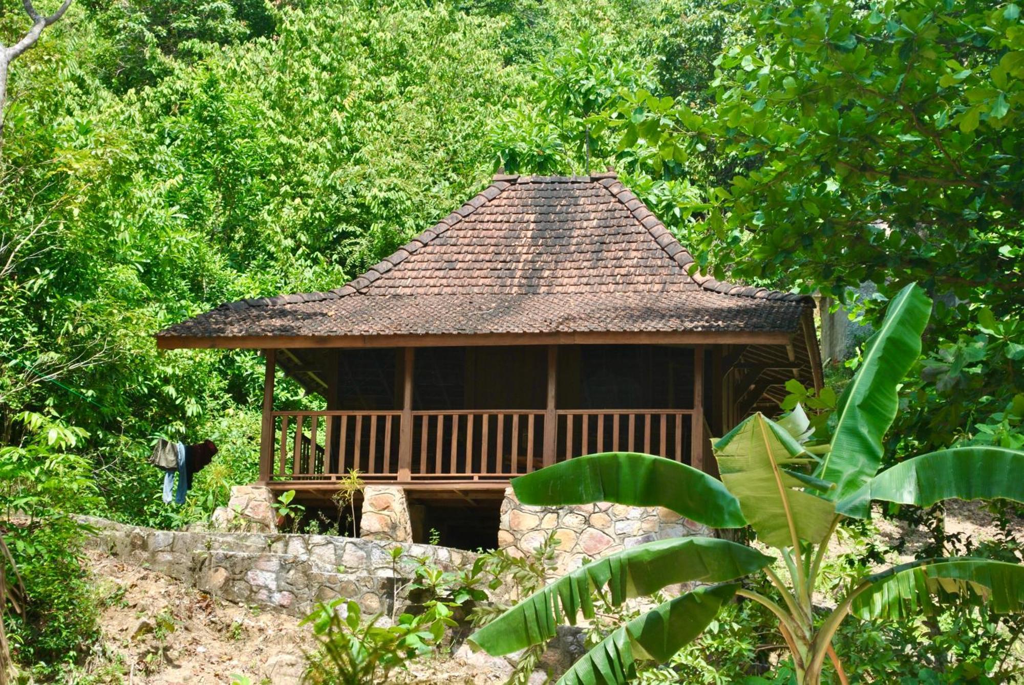 Alam Kita Hotel Karimunjawa Exterior photo