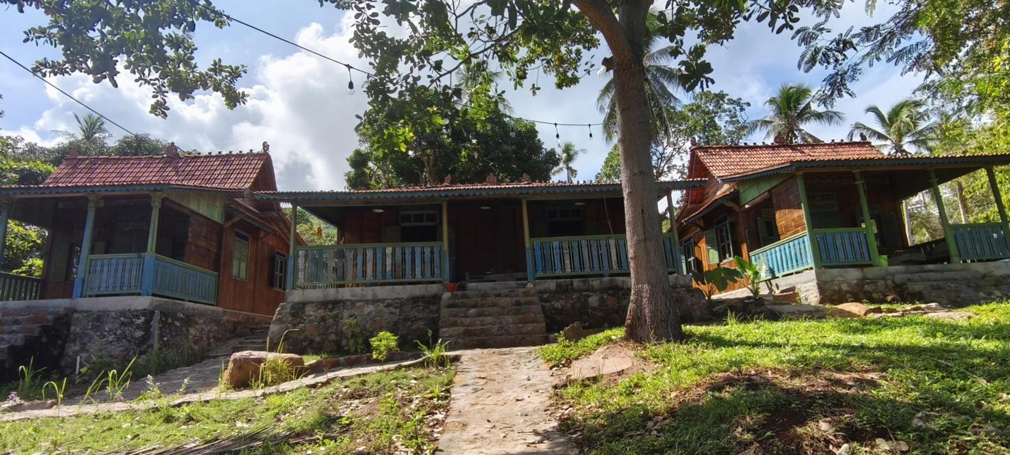 Alam Kita Hotel Karimunjawa Exterior photo